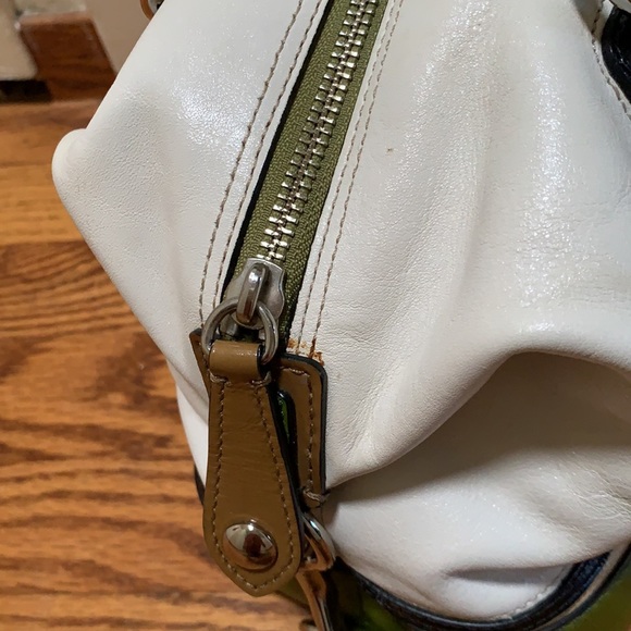 Rare Authentic Coach Handbag! - Picture 9 of 12